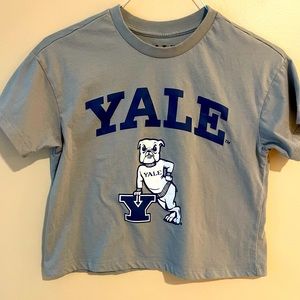 Yale cropped tee